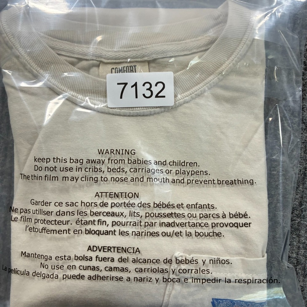 Comfort Colors Gainesville Florida Pocket T Shirt Mens Medium Beige Graphic Tee - Picture 11 of 11